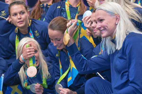 Medallistas olímpicos de Río se celebran en Kungstradgarden —  Fotos de Stock