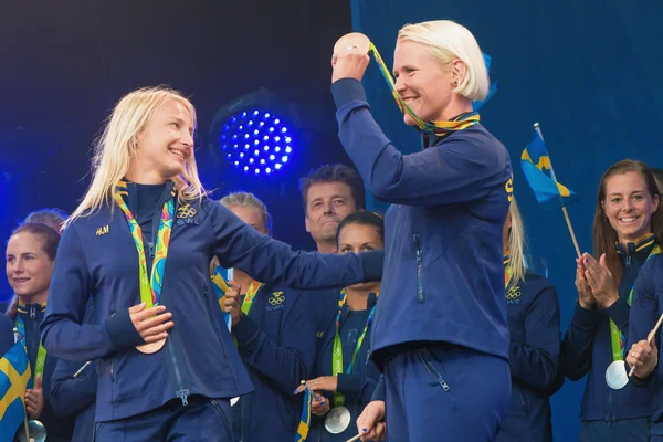 Olimpiai érmesek Rio ünneplik a Kungstradgarden — Stock Fotó