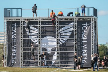 Gardet'teki Tough Viking etkinliğinde Sats'tan Rampage'in arkası