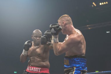 Otto Wallin arasında maç (SWE) vs Osbourne Machimana (RSA) h