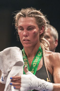 Mikaela Lauren (Swe) vs Klara arasında Wbc başlık maçı sonra 