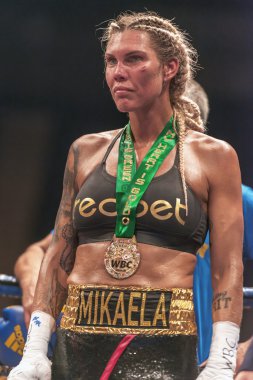 Mikaela Lauren (Swe) vs Klara arasında Wbc başlık maçı sonra 