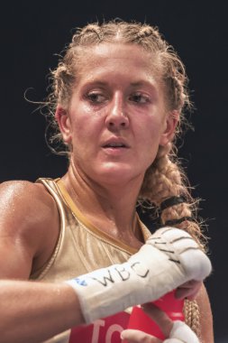 Mikaela Lauren (Swe) vs Klara arasında Wbc başlık maçı sonra 