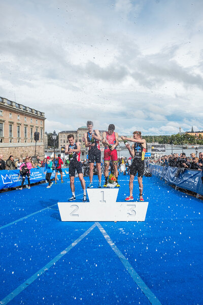 Celebrations with the overall leader Javier Gomez in the Mens IT