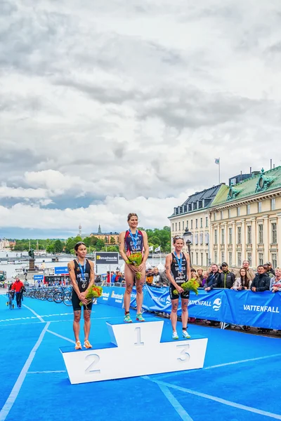 Vítězové cermony na dámské itu world triathlon série událost — Stock fotografie