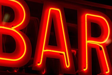 Bar oturum neon ışıkları