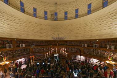 Geleneksel Lucia kutlama Şehir Kütüphanesi veya Stadsbiblio