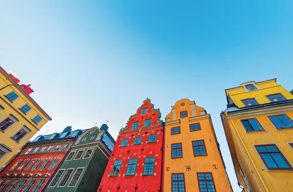 Kleurrijke gevels op Stortorget plaats in Gamla stan — Stockfoto