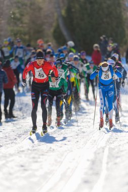 Çapraz ülkeleri içinde Stockholm Kayak Maratonu başladıktan sonra sadece