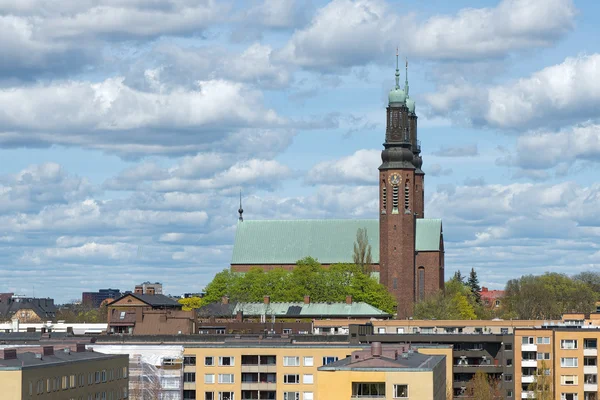 Vue latérale de la célèbre église Hogalid à Stockholm — Photo