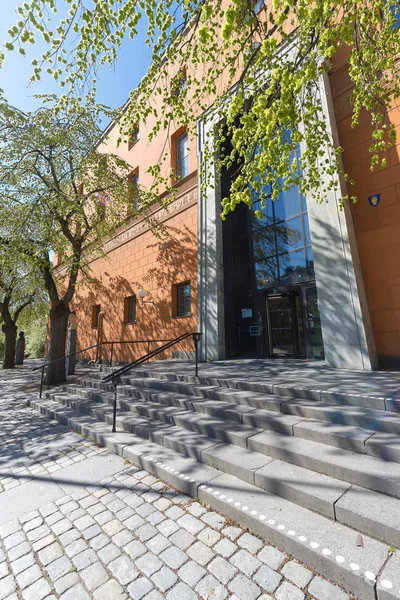 Wejście z biblioteki miejskiej lub Stadsbiblioteket w Observatorie — Zdjęcie stockowe