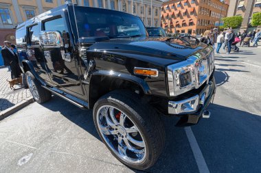 Gumball 3000 arabalara stockholm sokaklarında görüntülemek