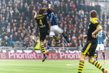 AIK defender nils johansson Duell'in sam ile DIF johnson