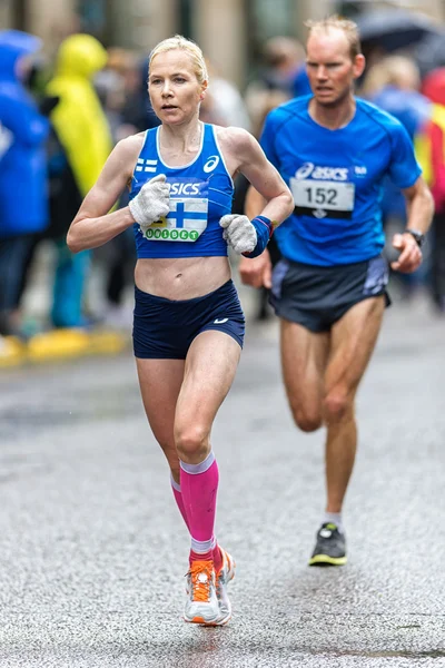 Closeup of woman from Finland in ASICS Stockholm Marathon — Stock Photo, Image