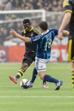 DIF orta saha oyuncusu kerim mrabati, futbol oyun DIF vs AIK, te
