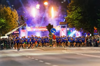 The spectacular start at Midnattsloppet or the Midnight run