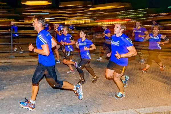 Group of runners with colorful motion blur on the streets of Sod — Stock Photo, Image