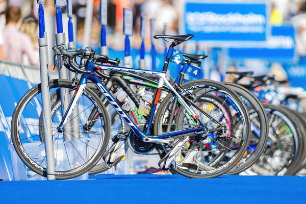 Bikes on a row with equipment after the transition at the Womens — Stockfoto