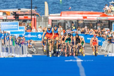 Lider Javier Gomez Noya kimden Portekiz peleton önünde bir