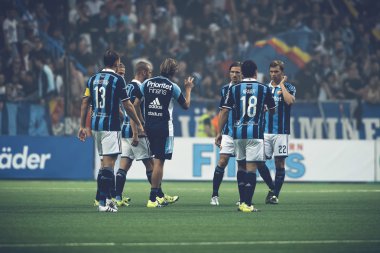 Peptalk before the soccer game the rivals Djurgarden and Hammarb