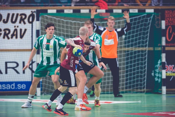 Jugador de Lugi preparando un disparo en el juego Handball entre Hammar — Foto de Stock