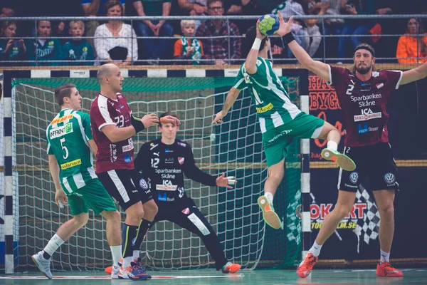 Josef Pujol jump shooting at the Handball game between Hammarby — ストック写真