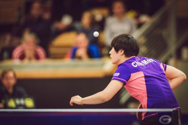 Ye, Yihan (SIN) ve Meng (CHI) arasındaki son karşılaşma)