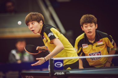 Ye, Yihan (SIN) ve Meng (CHI) arasındaki son karşılaşma)