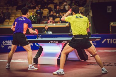 Zhendong, Jike (Chi) ve Bo, Xin arasında çift final maçı (