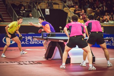 Zhendong, Jike (Chi) ve Bo, Xin arasında çift final maçı (