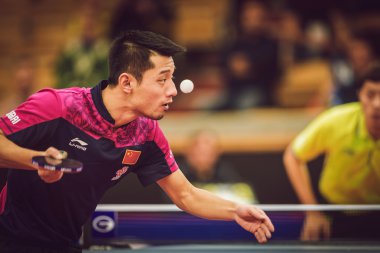 Zhendong, Jike (Chi) ve Bo, Xin arasında çift final maçı (