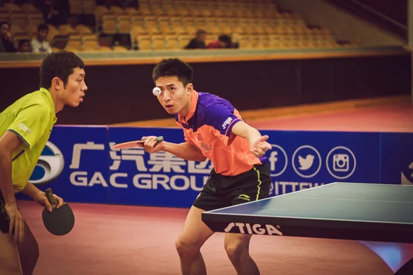 Final partido en doble entre Zhendong, Jike (CHI) y Bo, Xin  ( — Foto de Stock