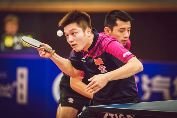 Final partido en doble entre Zhendong, Jike (CHI) y Bo, Xin  ( — Foto de Stock