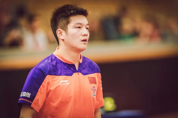 Finales de tenis de mesa entre Fan Zhendong (CHI) y Xu Xin (CHI ) — Foto de Stock