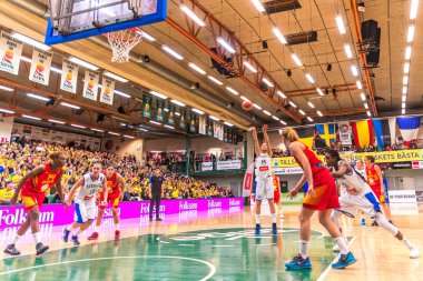 İspanya, İsveç ve İspanya arasında kadınlar Avrupa Basketbol niteleyici oyunda saldıran