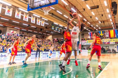 İspanya, İsveç ve İspanya arasında kadınlar Avrupa Basketbol niteleyici oyunda saldıran