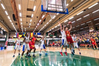 Kadınlar Avrupa Basketbol ehliyetli geniş açı oyun oynamak