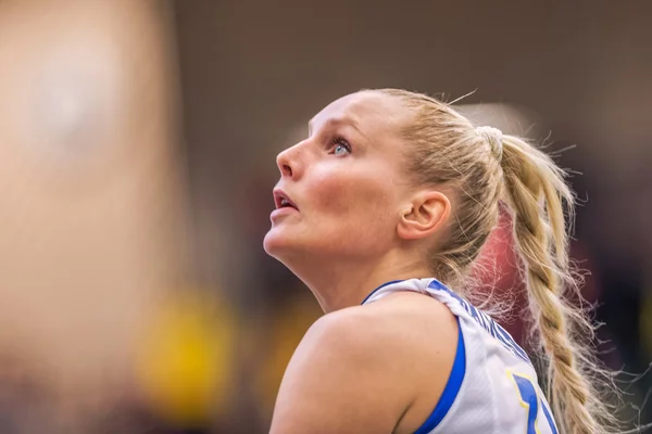 Nahaufnahme von Louice Halvarsson bei der Basketball-EM der Frauen — Stockfoto