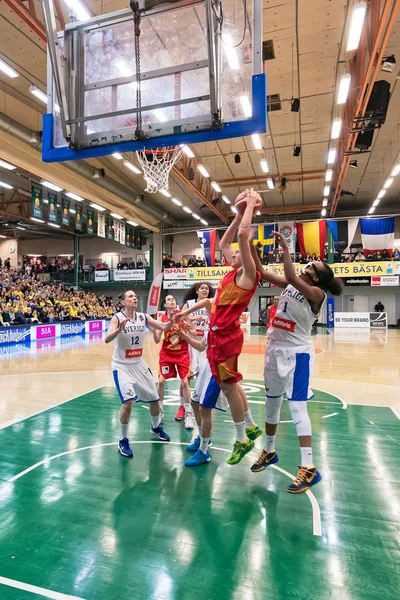 Jogo jogar em grande ângulo na Qualificação Europeia de Basquetebol Feminino — Fotografia de Stock