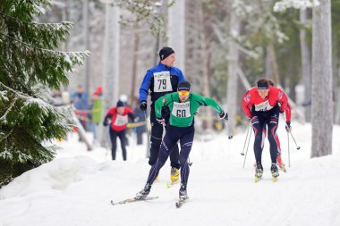 Nordic Kayak klasik tarzı Kayak Maratonu, önde gelen grup