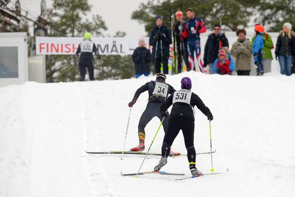 De klim naar de Finse lijn op de Ski Marathon — Stockfoto