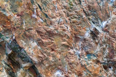 Askıları ile tırmanma kaya