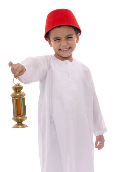 Glad ung pojke med Fez firar Ramadan — Stockfoto