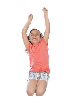 Güzel mutlu kız atlama