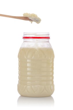Kaşık ve margarin kavanoz
