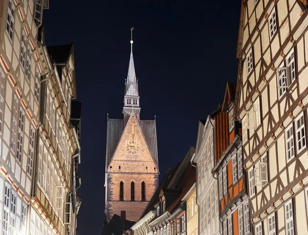 Centro storico con chiesa mercato in Hannover Germania — Foto Stock