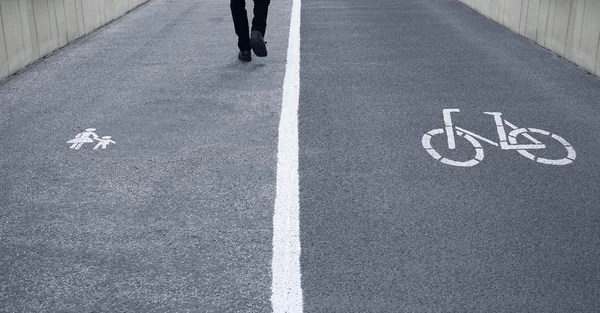 Footpath and bike lane — Stock Photo, Image