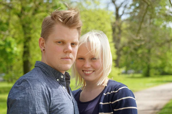 Young couple — Stock Photo, Image