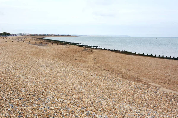 Opuszczona Plaża Żwirkowa Eastbourne Południowym Wybrzeżu Anglii Półpasiec Piasek Prowadzą — Zdjęcie stockowe