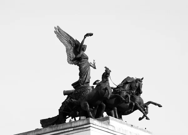 Anděl míru sochařství na wellington arch v Londýně — Stock fotografie